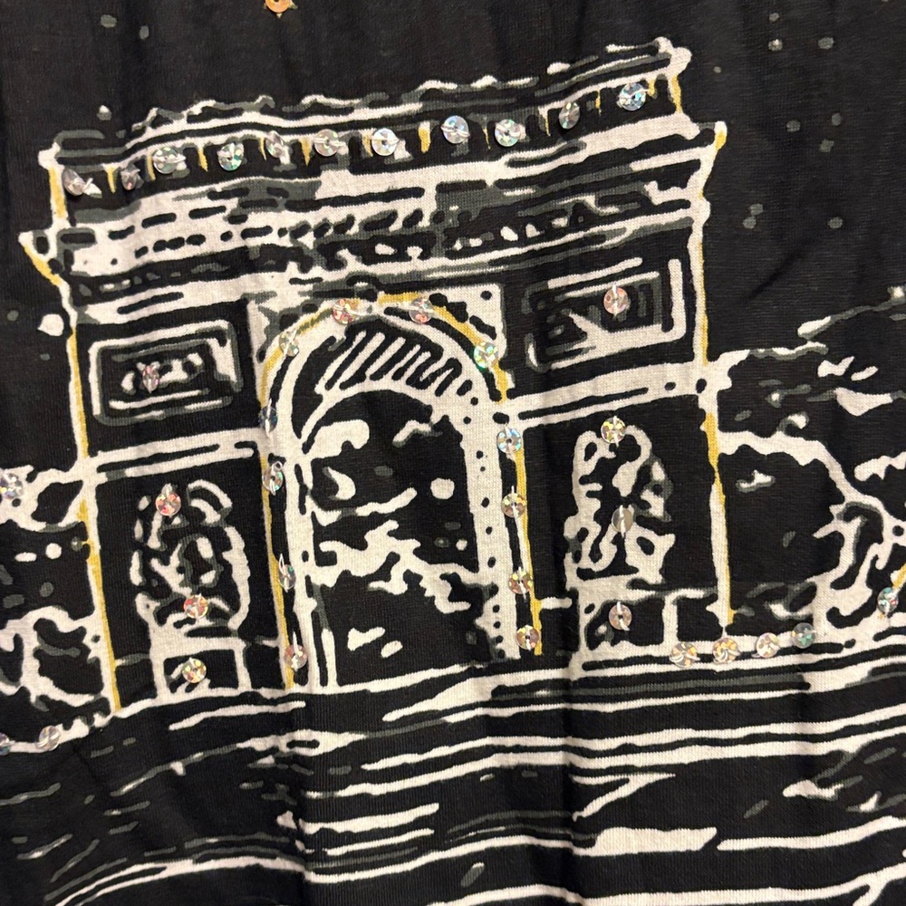 NWT-Black and White Paris Skyline Top - Picture 2 of 4